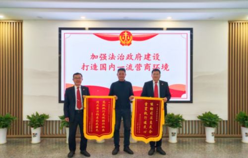 江西男子高調(diào)炫富真相曝光 現(xiàn)金背后的悲催故事